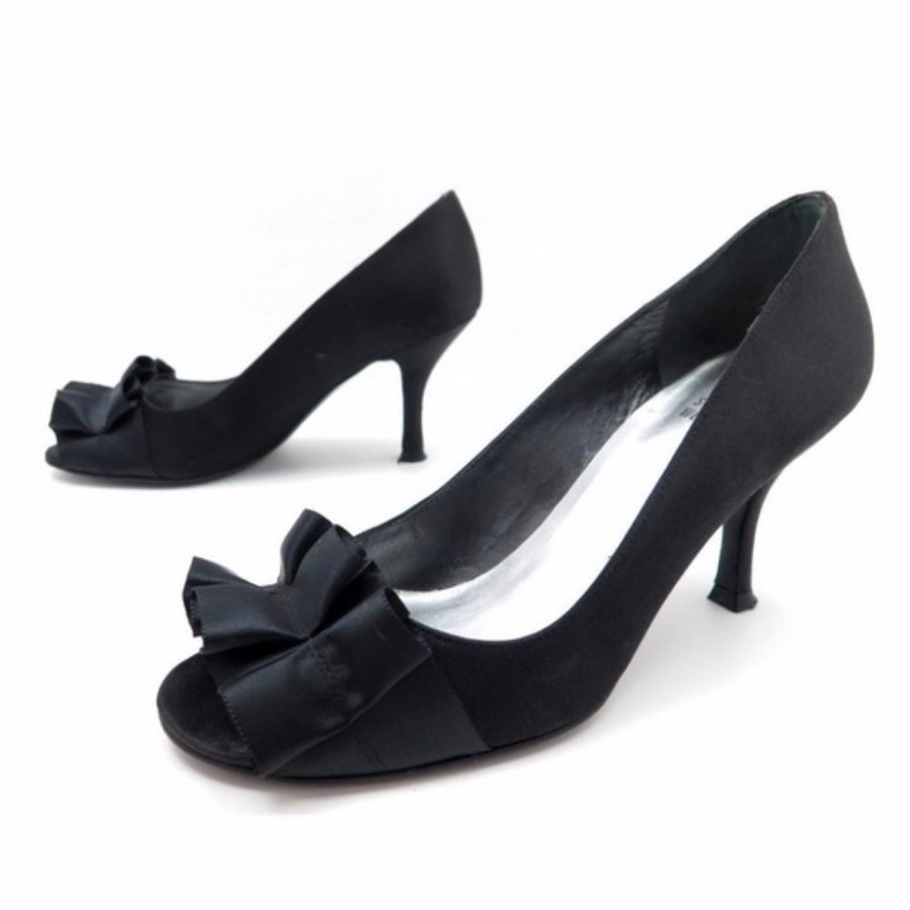 NWT - Stuart Weitzman 'GIGIRITZ' Black Satin Pumps